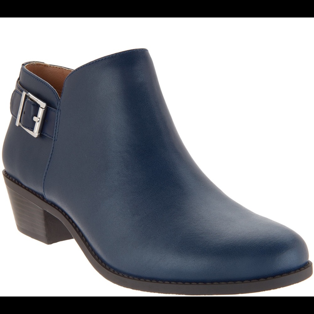 ⭐️Like New Vionic Millie Ankle Boots⭐️